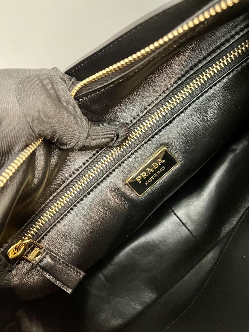 Pra*a hobo bags